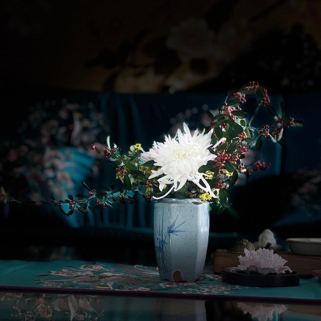 粉黛娇色融清秋