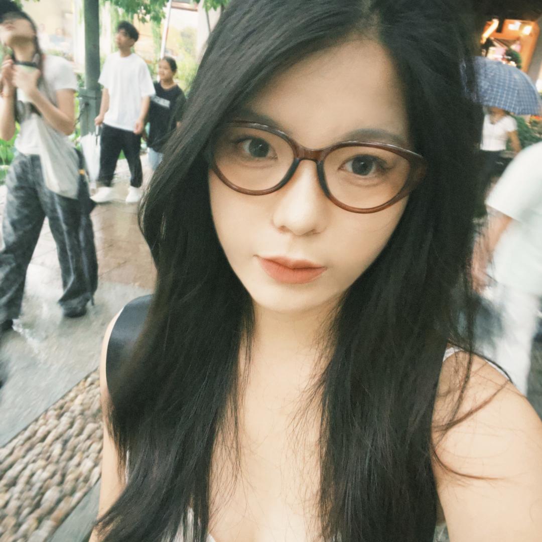 不喝榴莲牛奶🥛