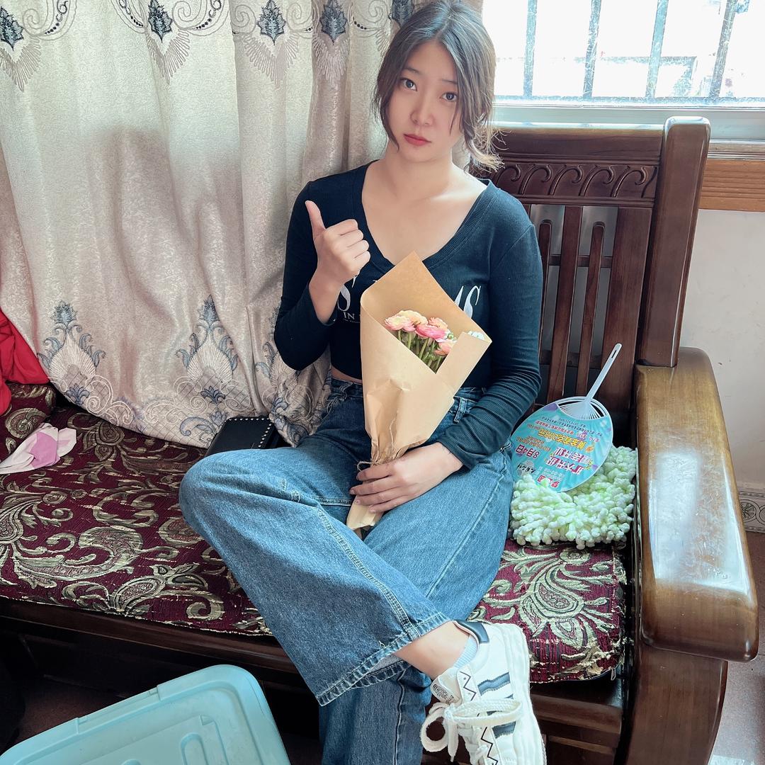 玲梅梅。🤣