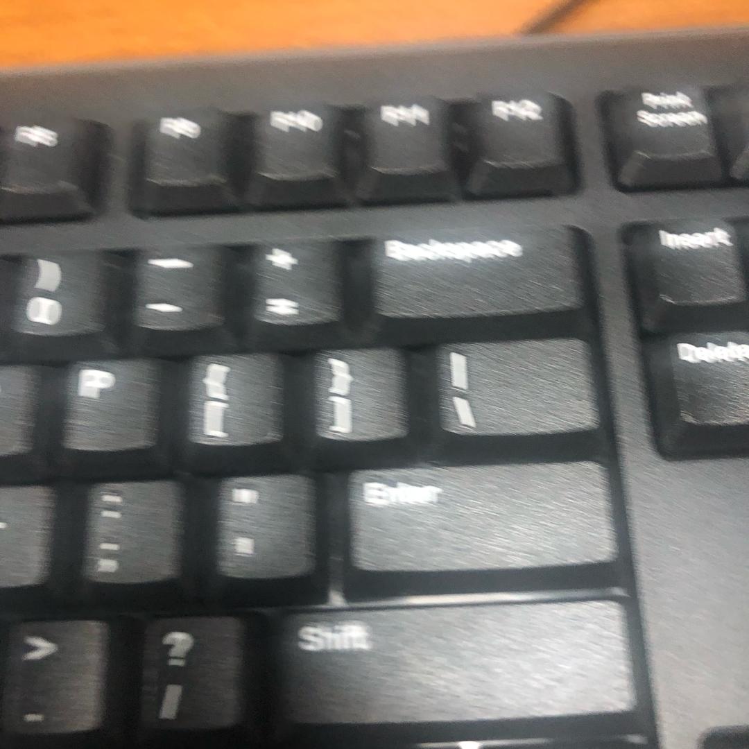 ，。