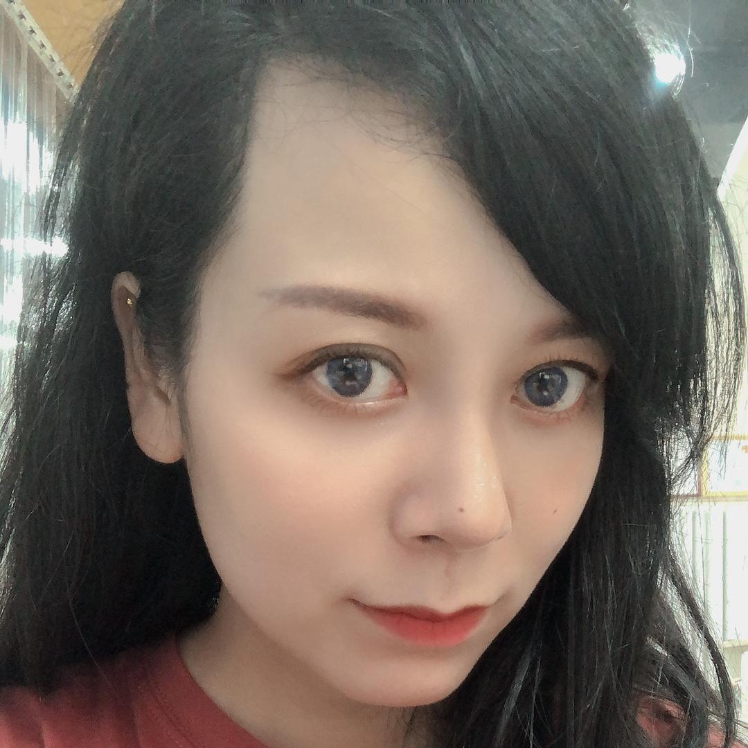 小小yanli🌸