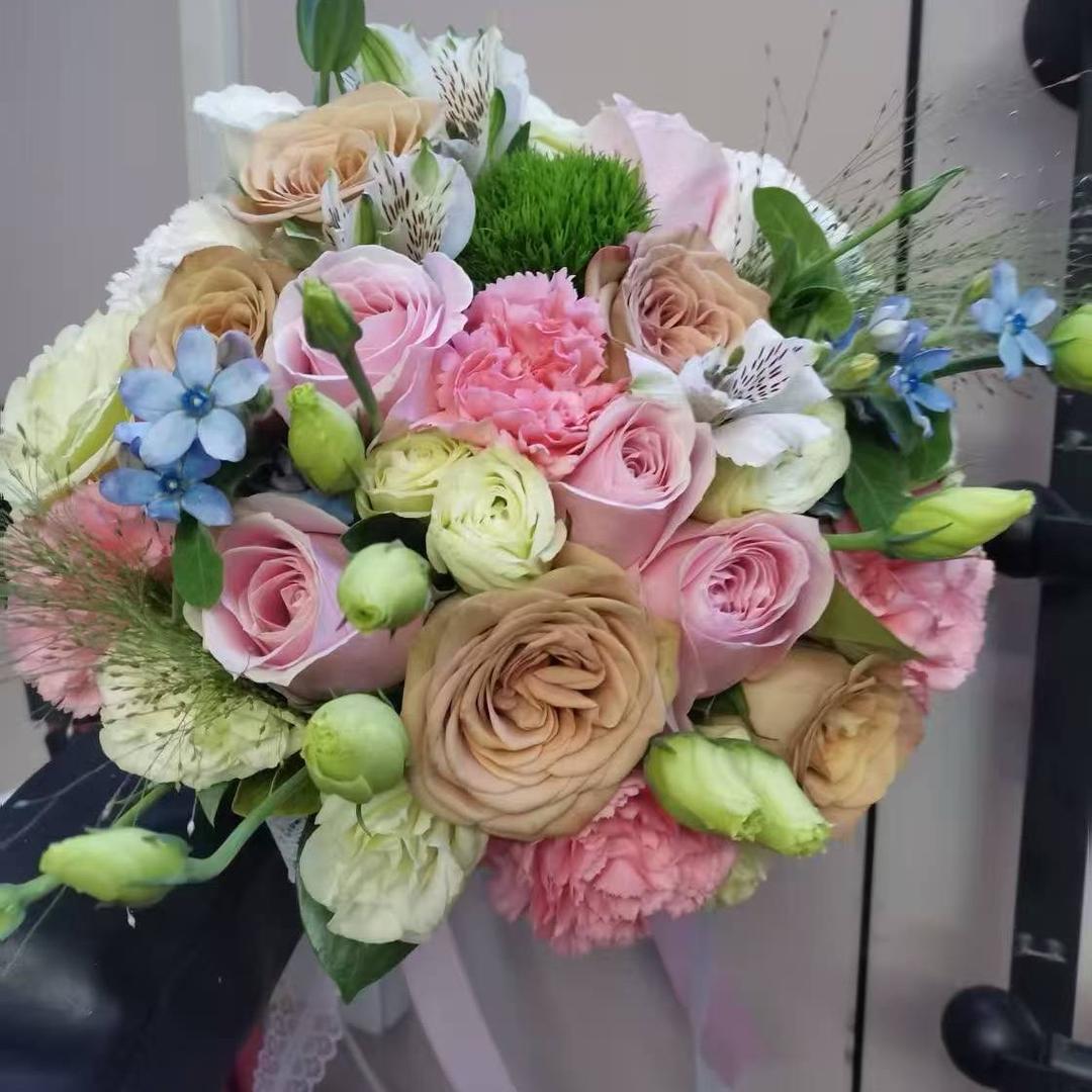 化妆师果儿~《一站式服务》