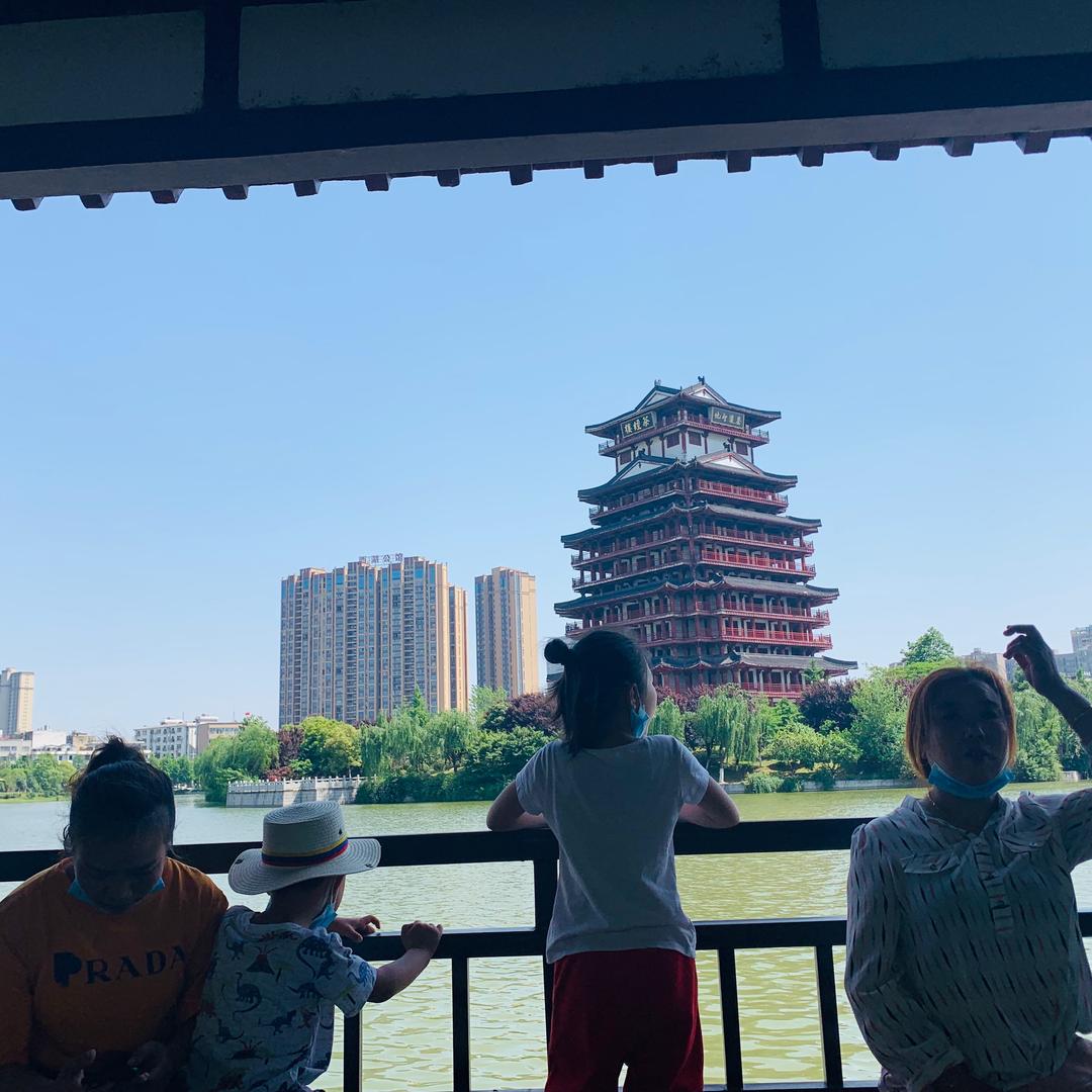 🌹🌹沉默不语🌹🌹