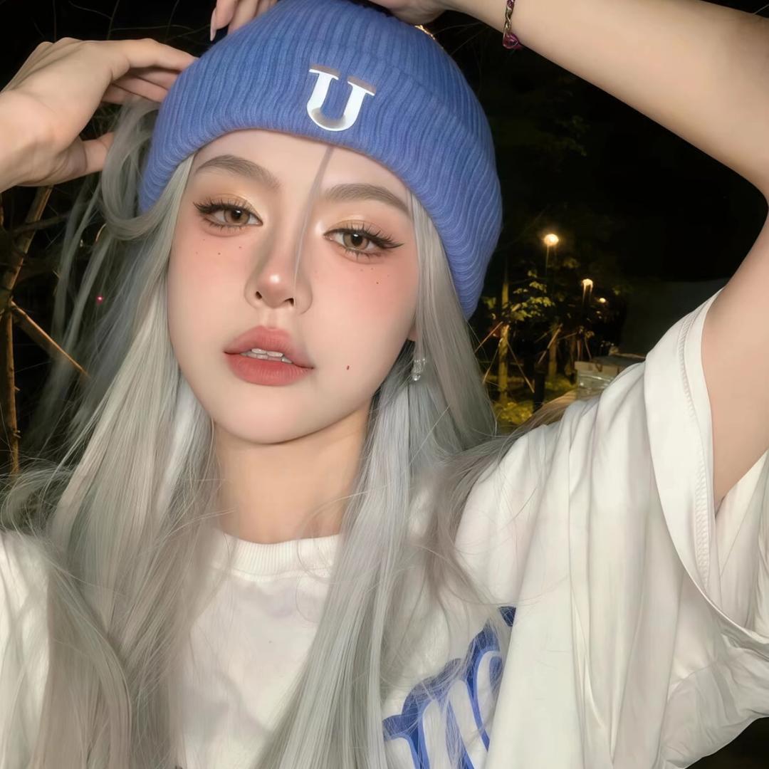🦋 .