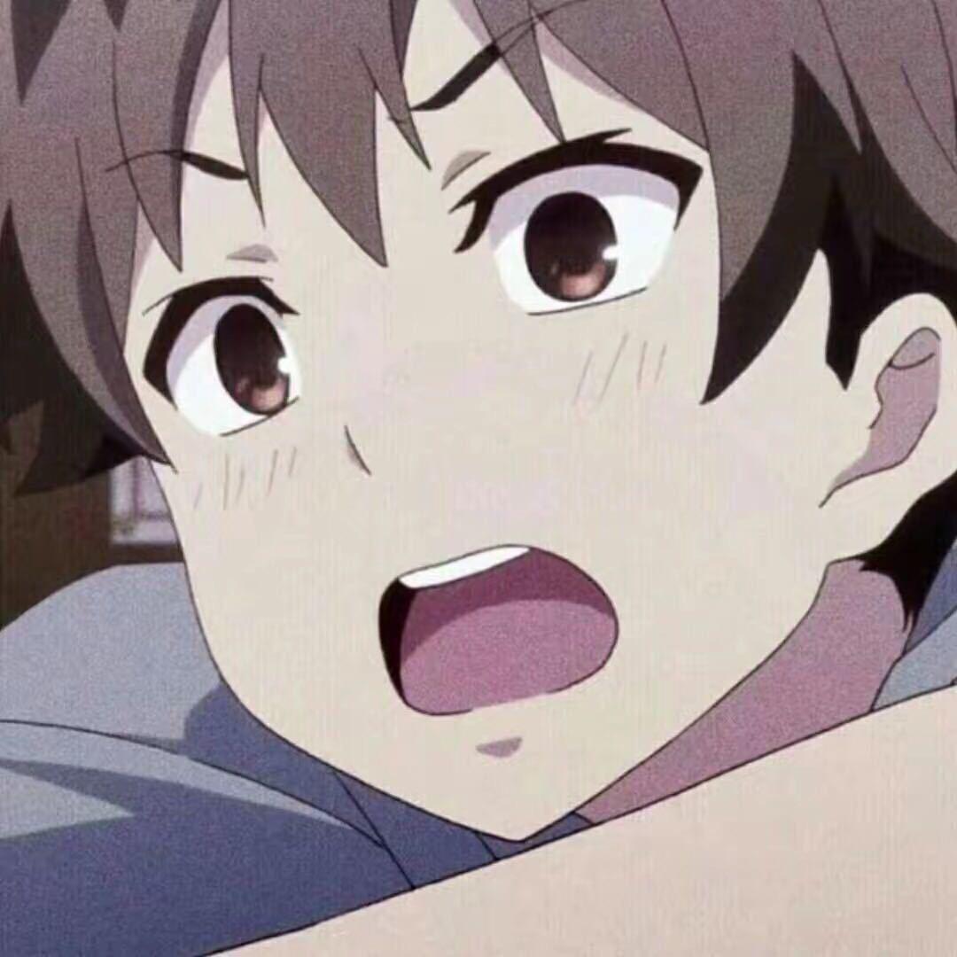 M M