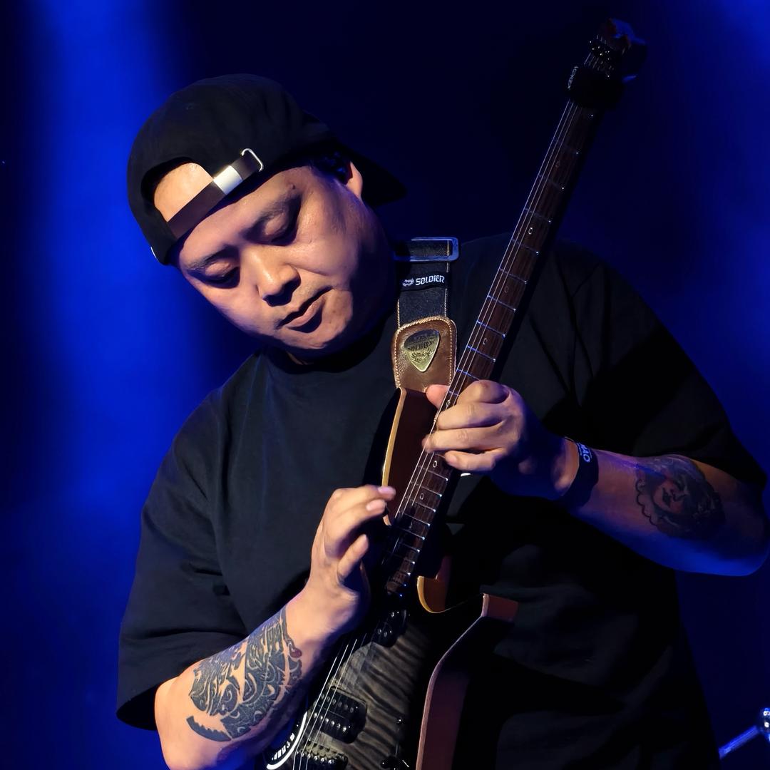 尹磊教电吉他🎸