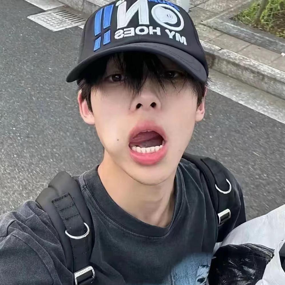 穿裙子的杰瑞