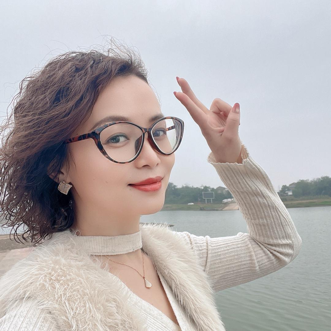 阳新沐子素颜肌打造