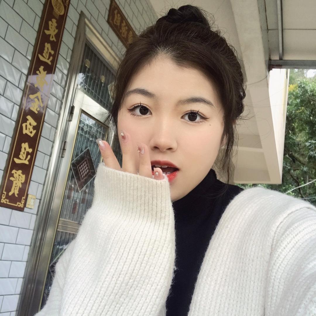 何小小呀
