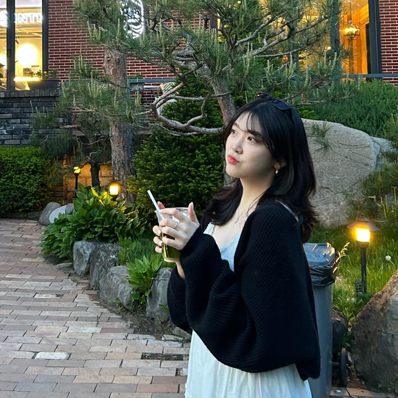 从韩国来的英语老师 Emilee