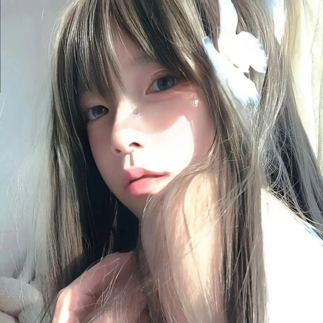 岁岁小奕