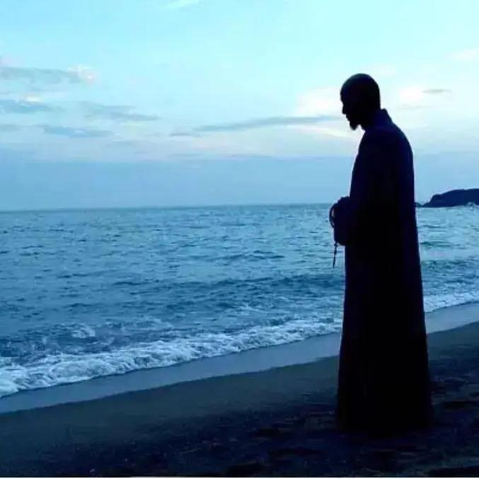 天靠