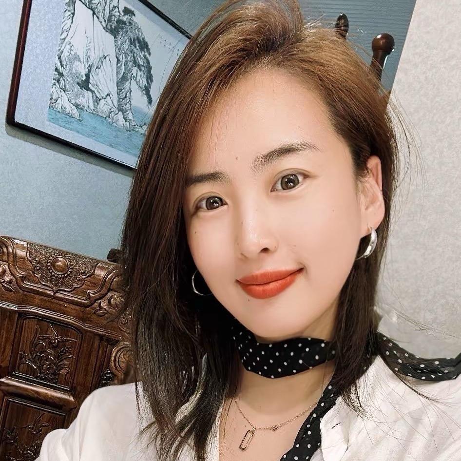 平泉化妆师蔺艳均