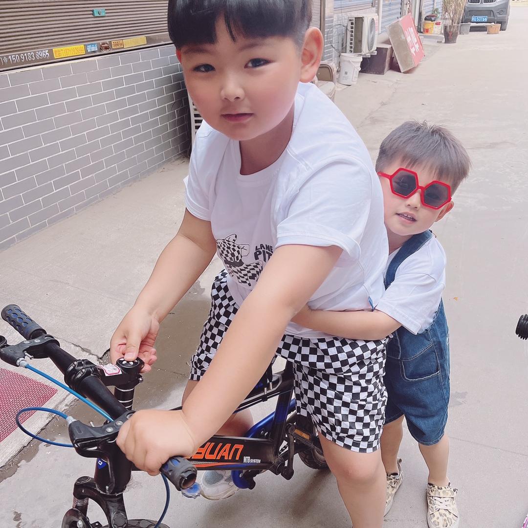 💋两个皮夹克💋