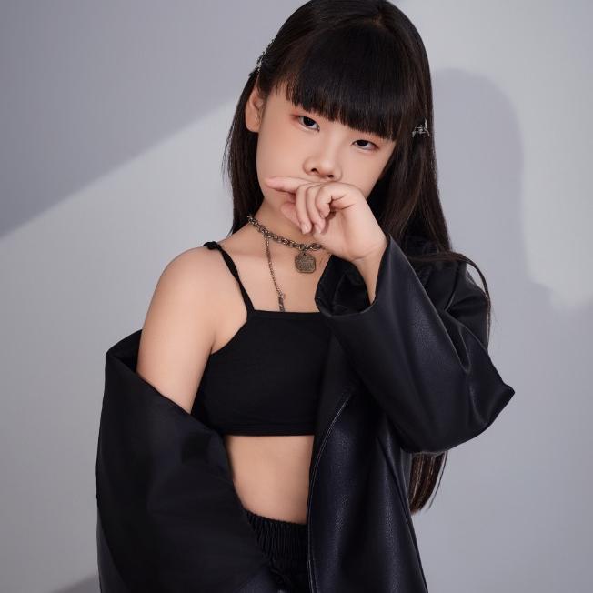 鑫越服饰