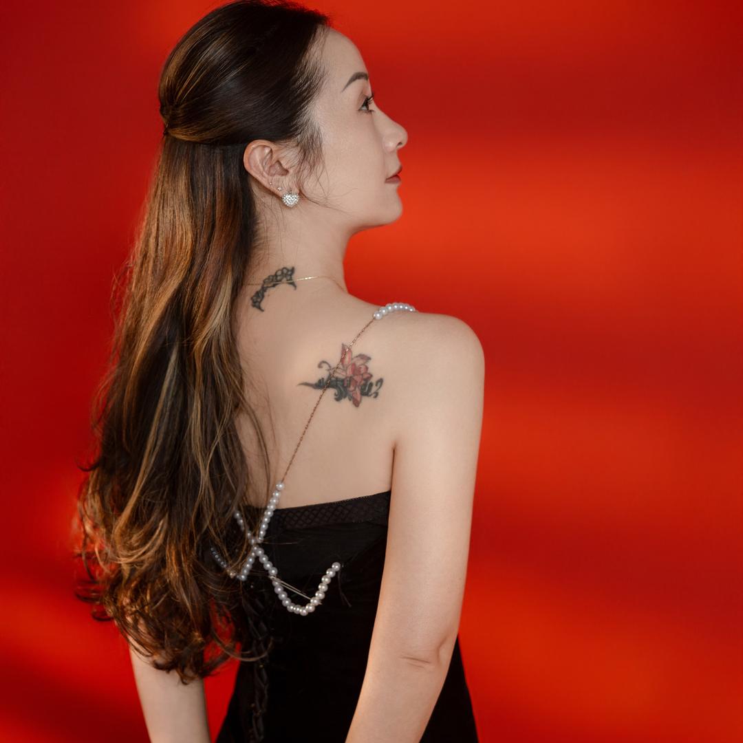 @张芹