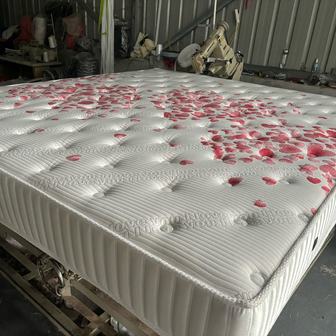 上蔡祝梦缘床垫家具定制工厂