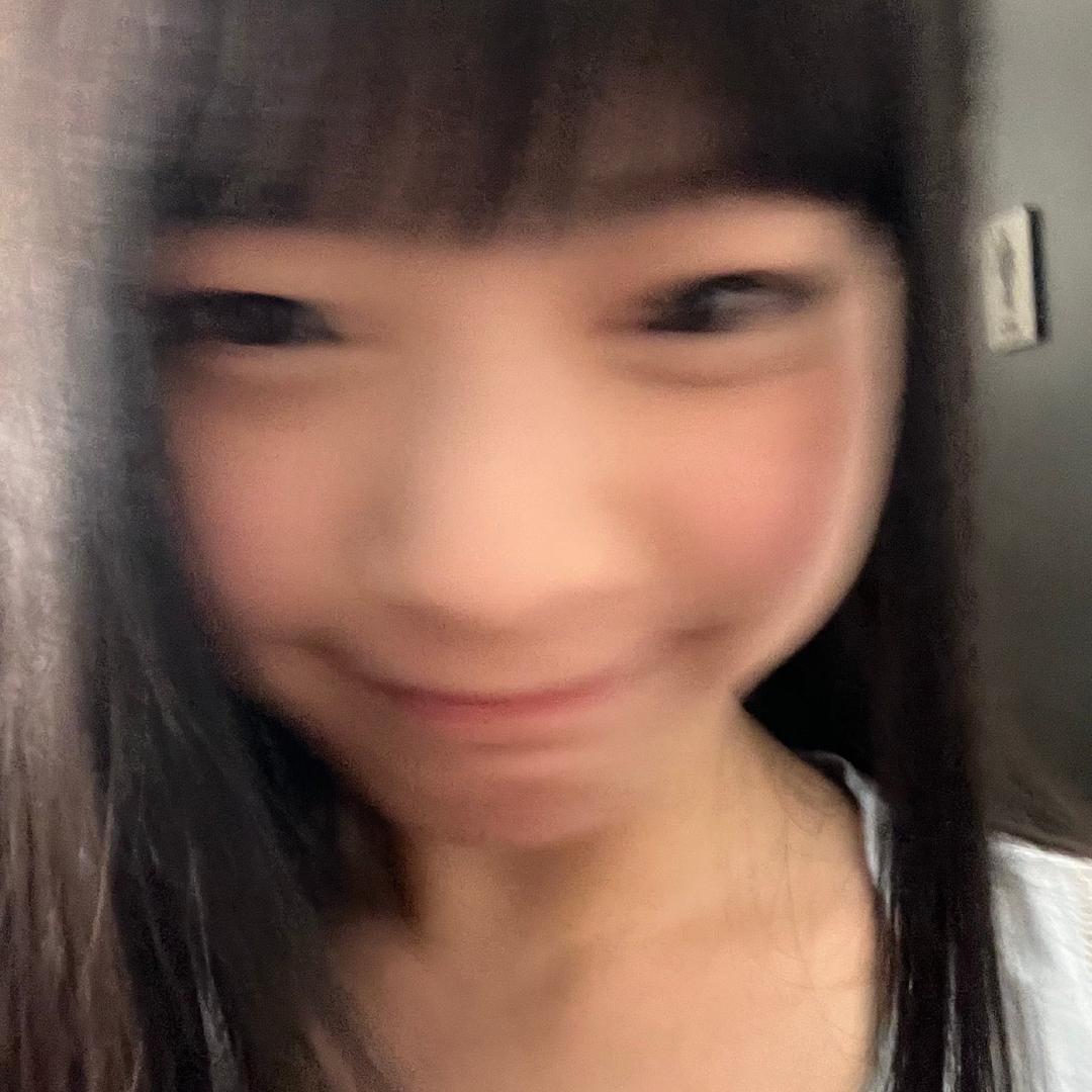 草莓奶盖蛋包饭