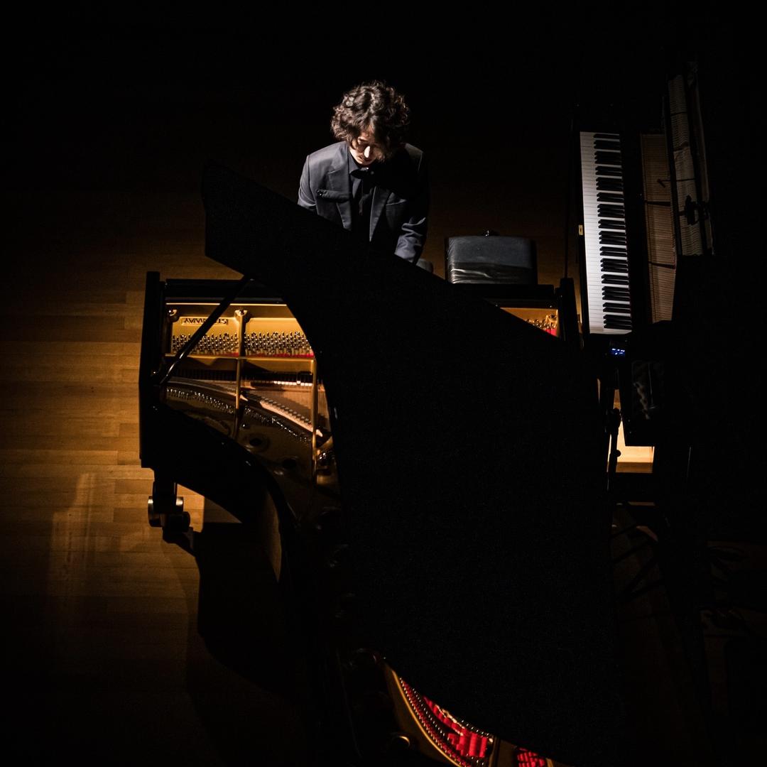 🎹嘴硬少年Piano