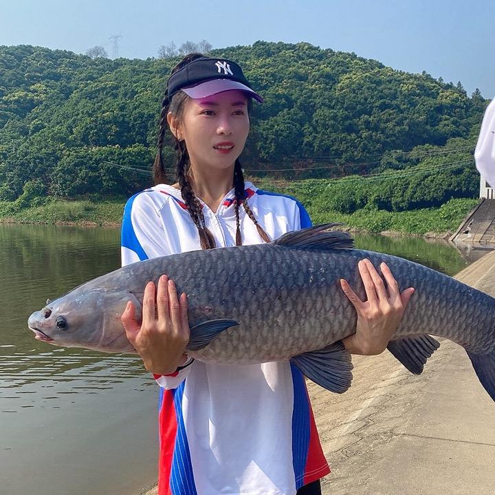 笑笑钓鱼直播