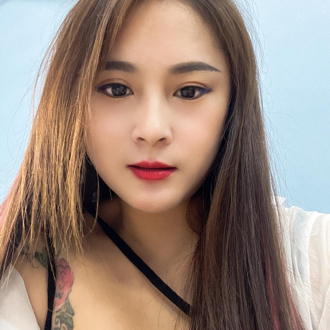 带刺的玫瑰。
