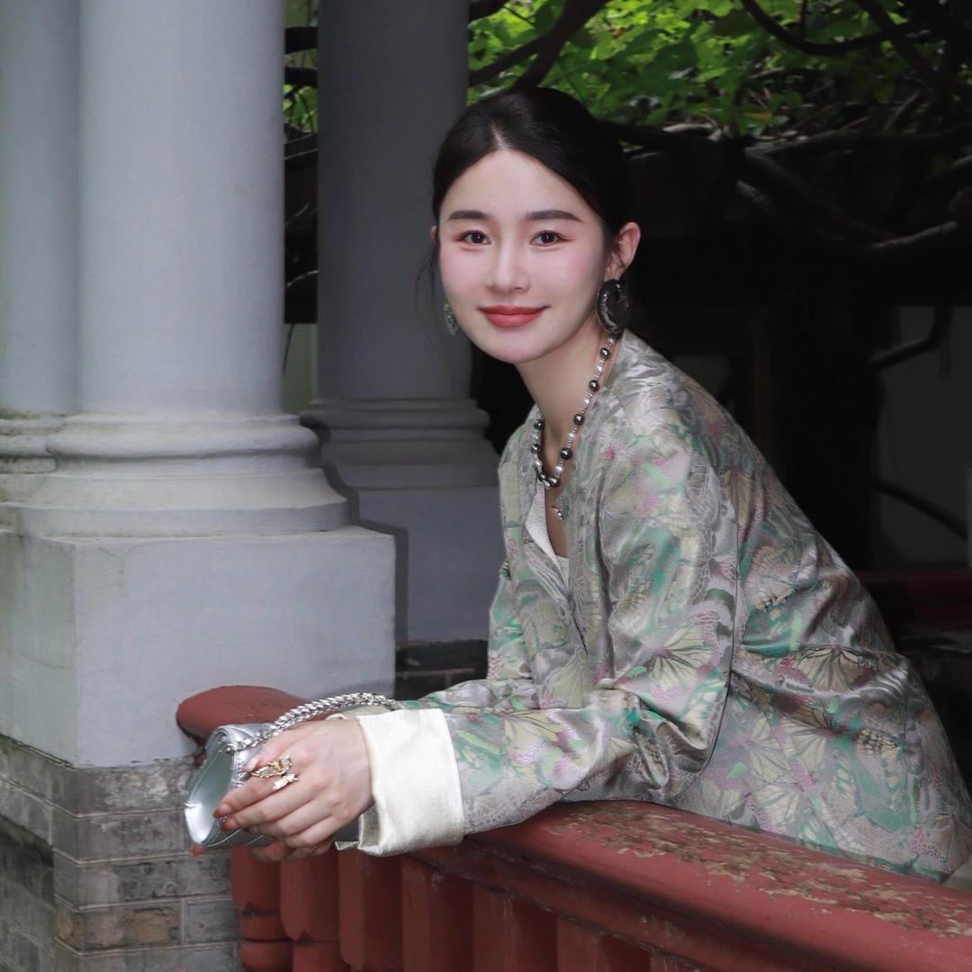 邱莹莹(穿搭优选)