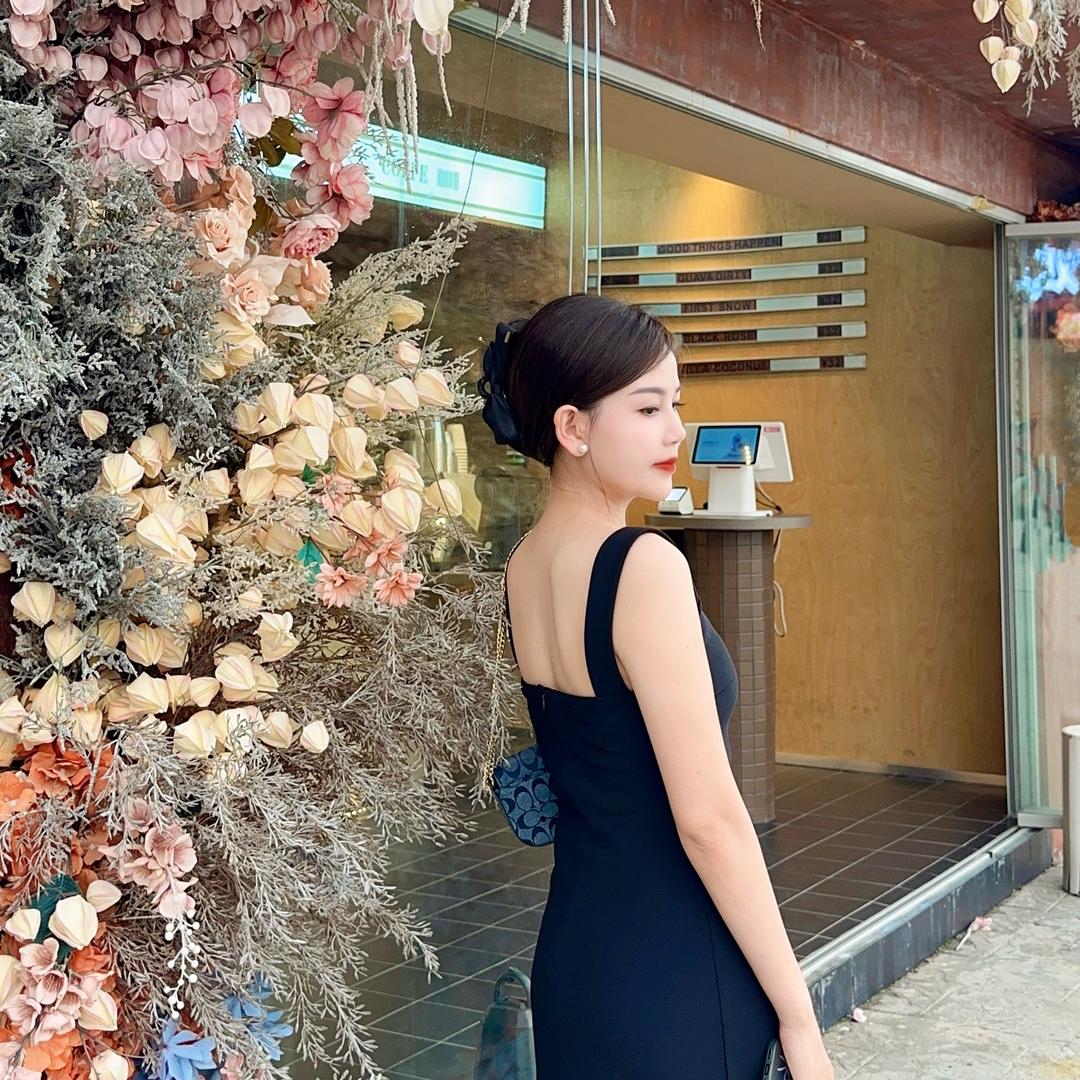 小艾.