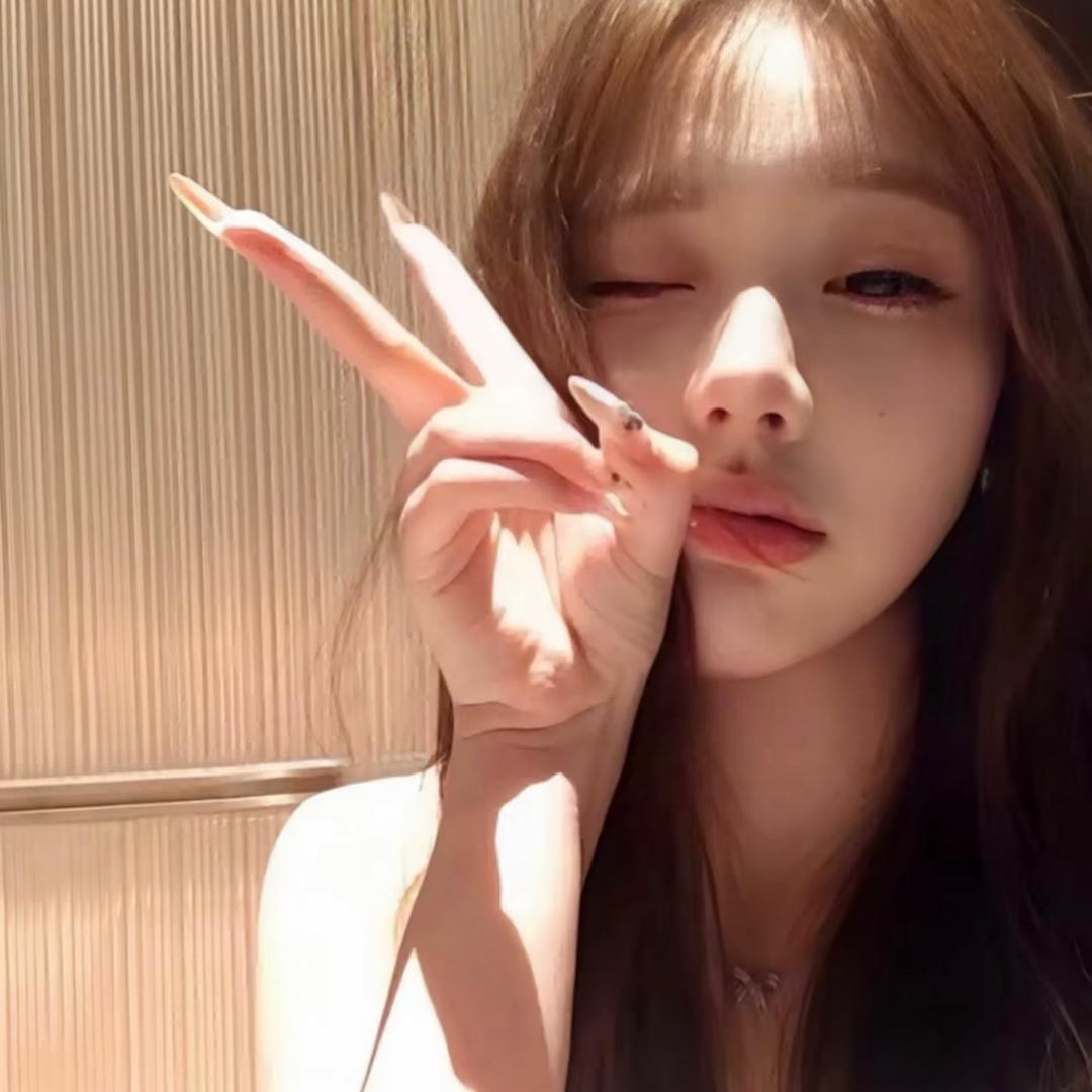 腼腆小美-