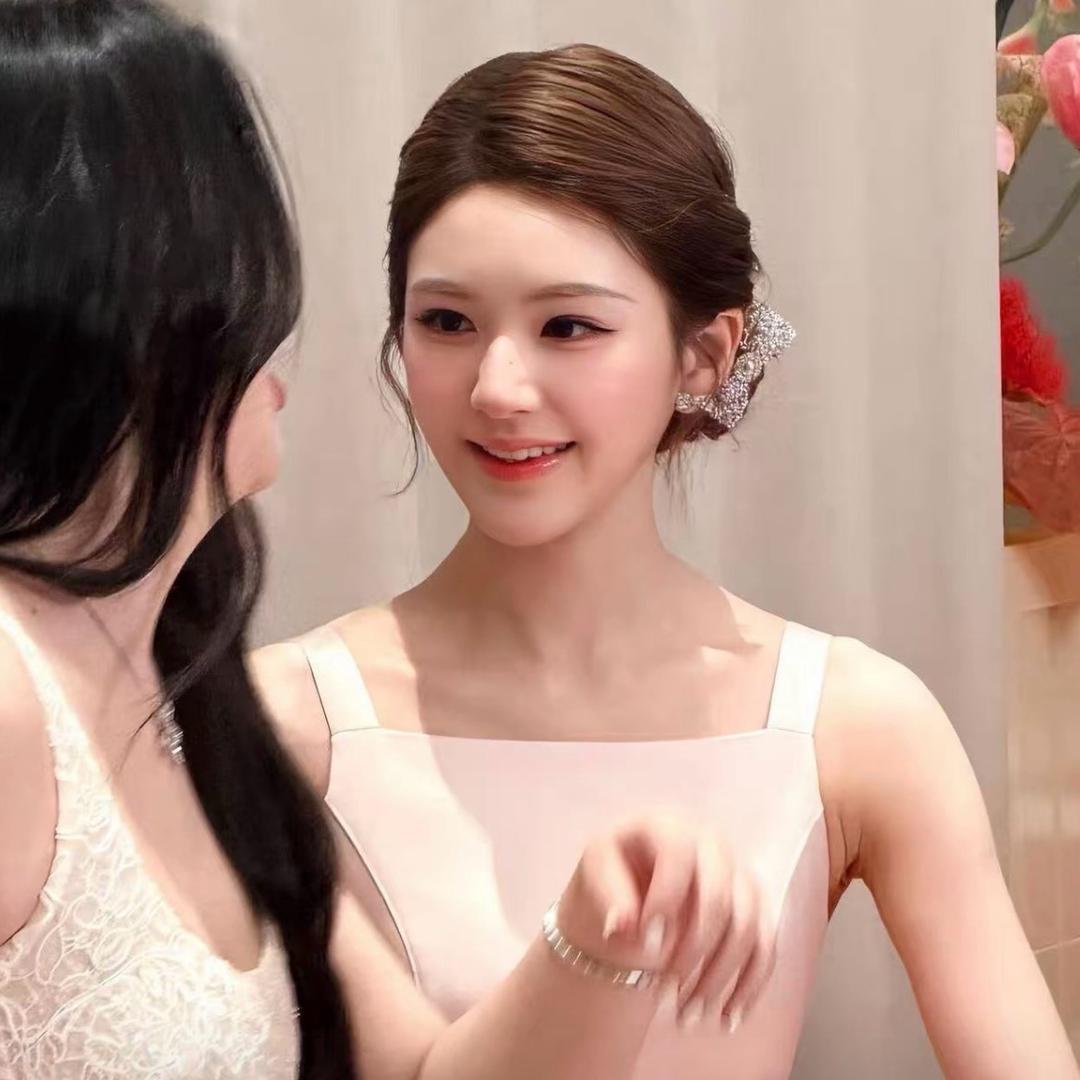 今天杨某人还没睡醒