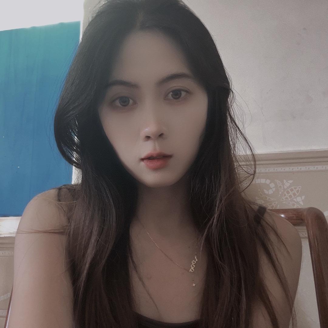 小姐姐🧍‍♀️✨✨
