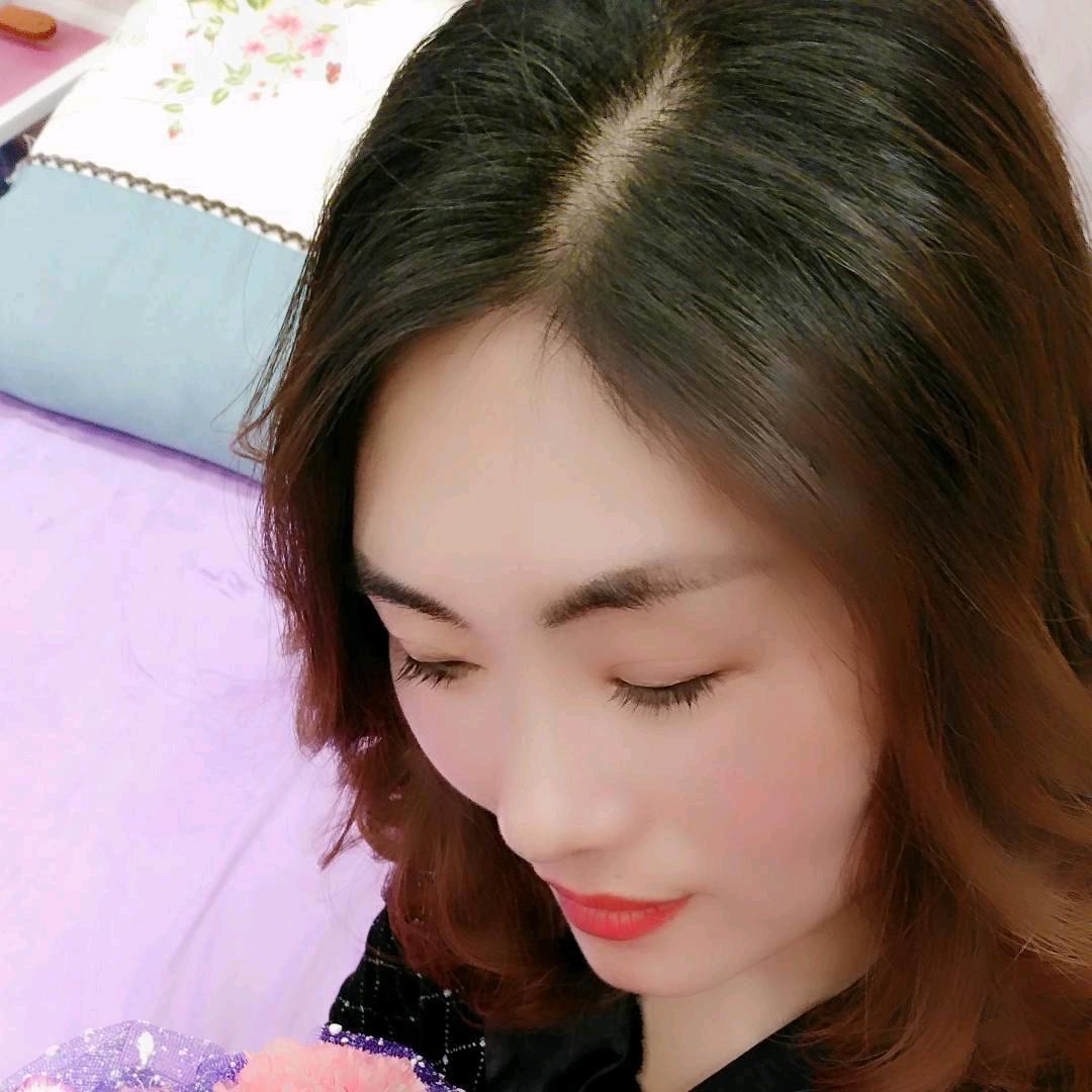 爱美的女孩