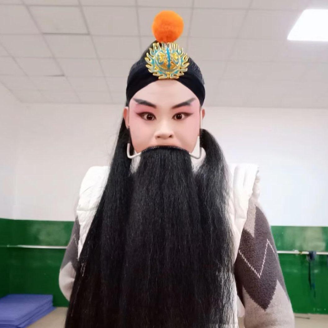 戏曲演员   郅尧