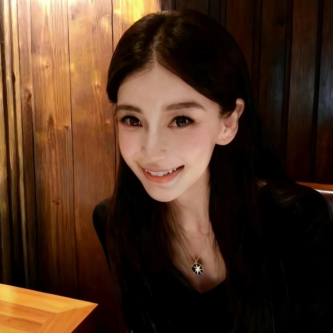 柒柒.