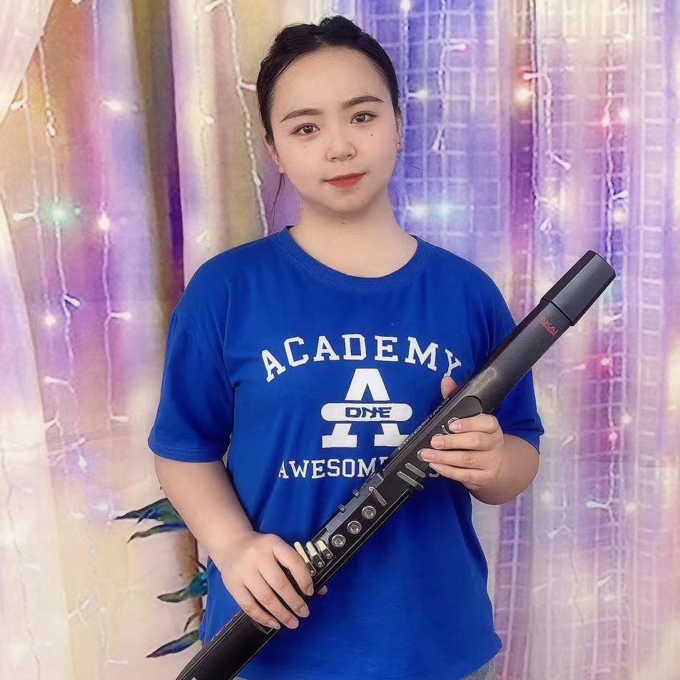 易樊诺～晓芳老师