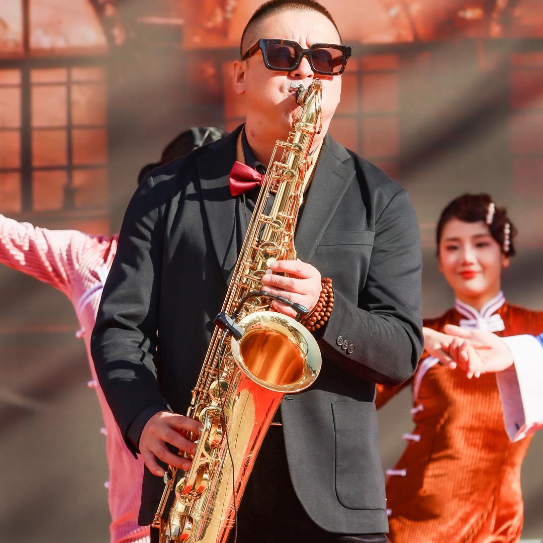 小萨 《 萨克斯》🎷