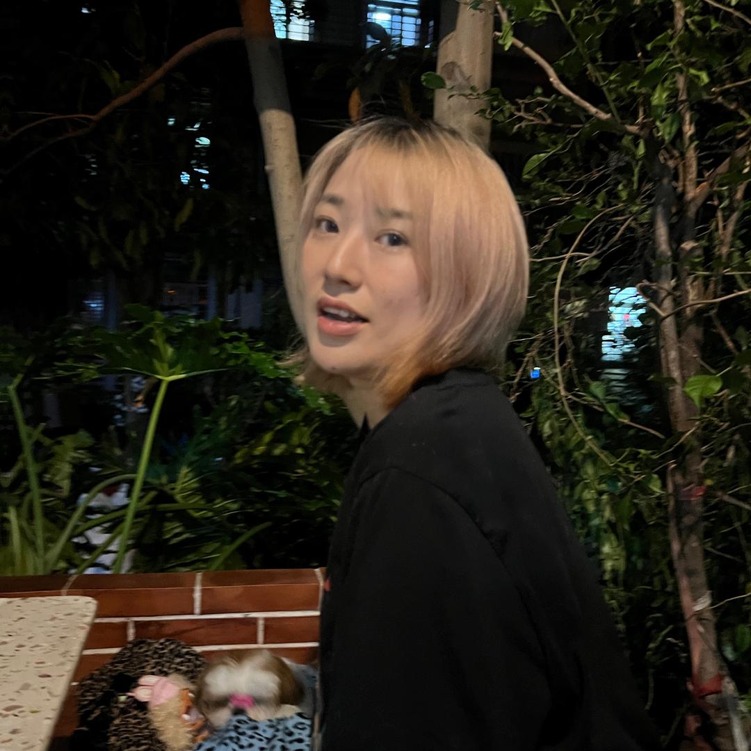 Mona Zheng