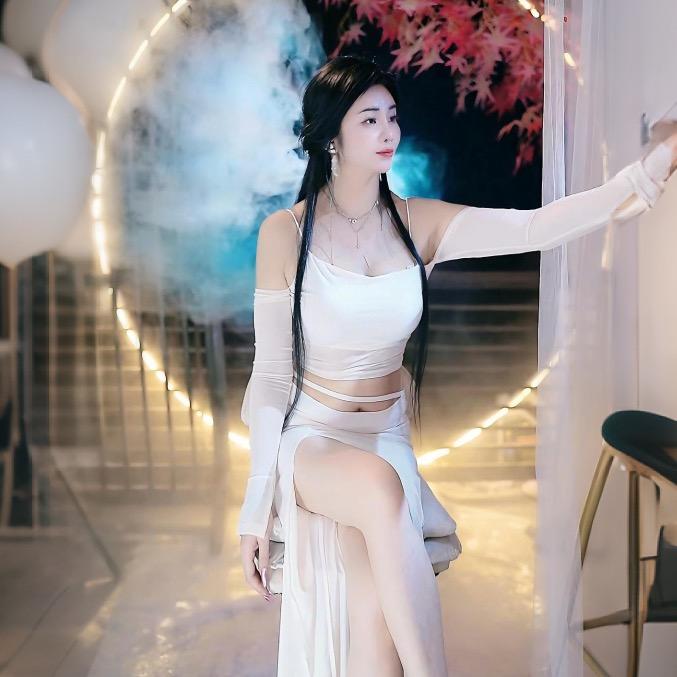 舞小妖