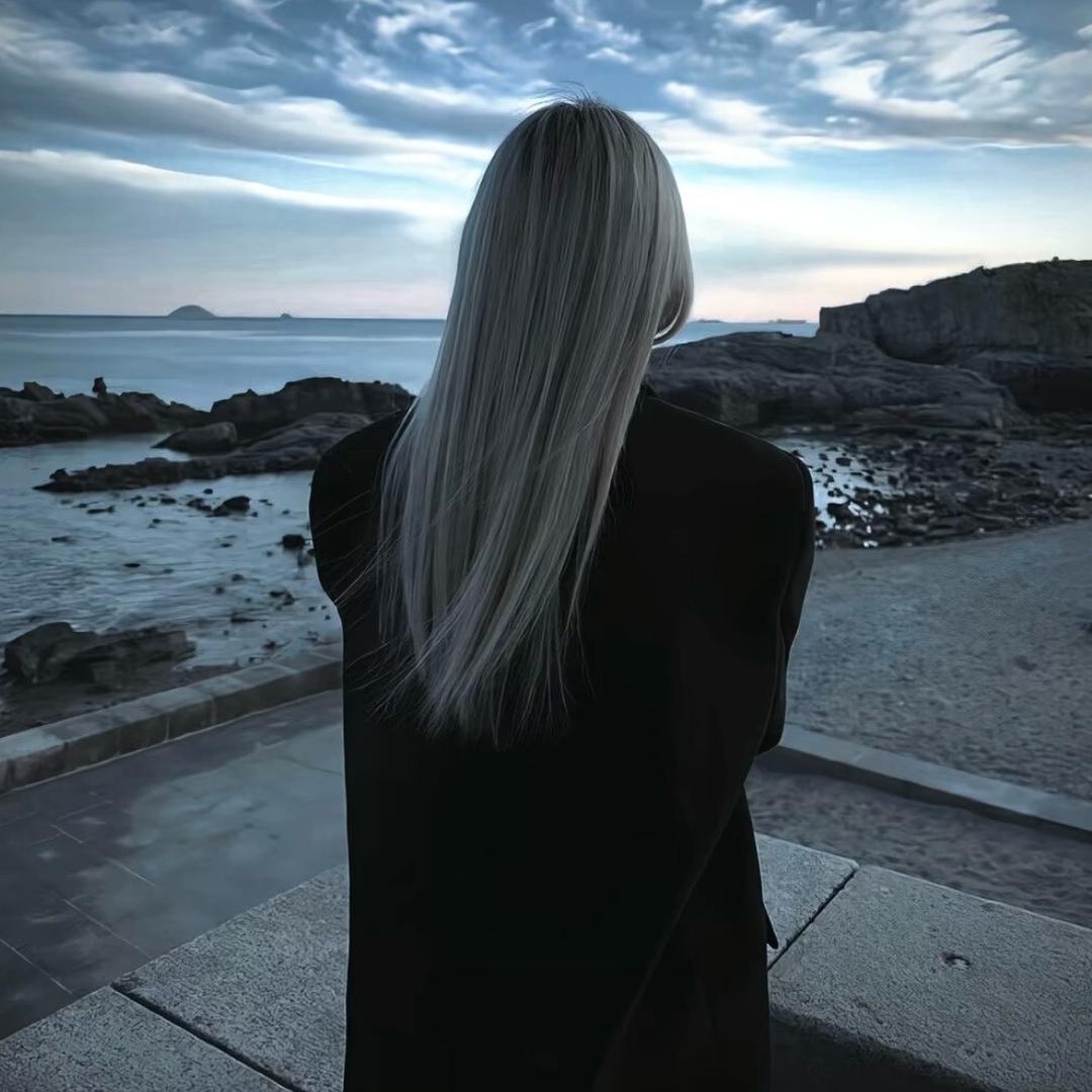 ˡᵒᵛᴱ是深海