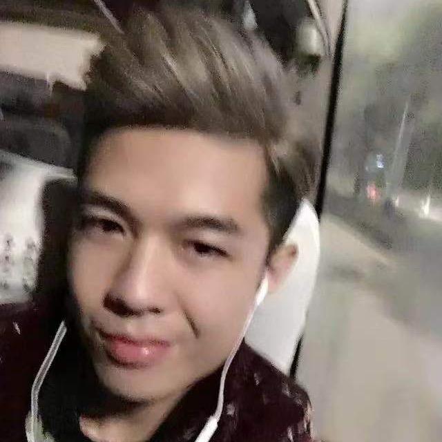 楼顶上的小哥哥