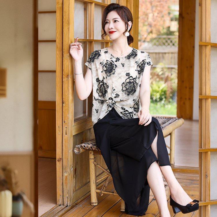 柚见服饰工厂店