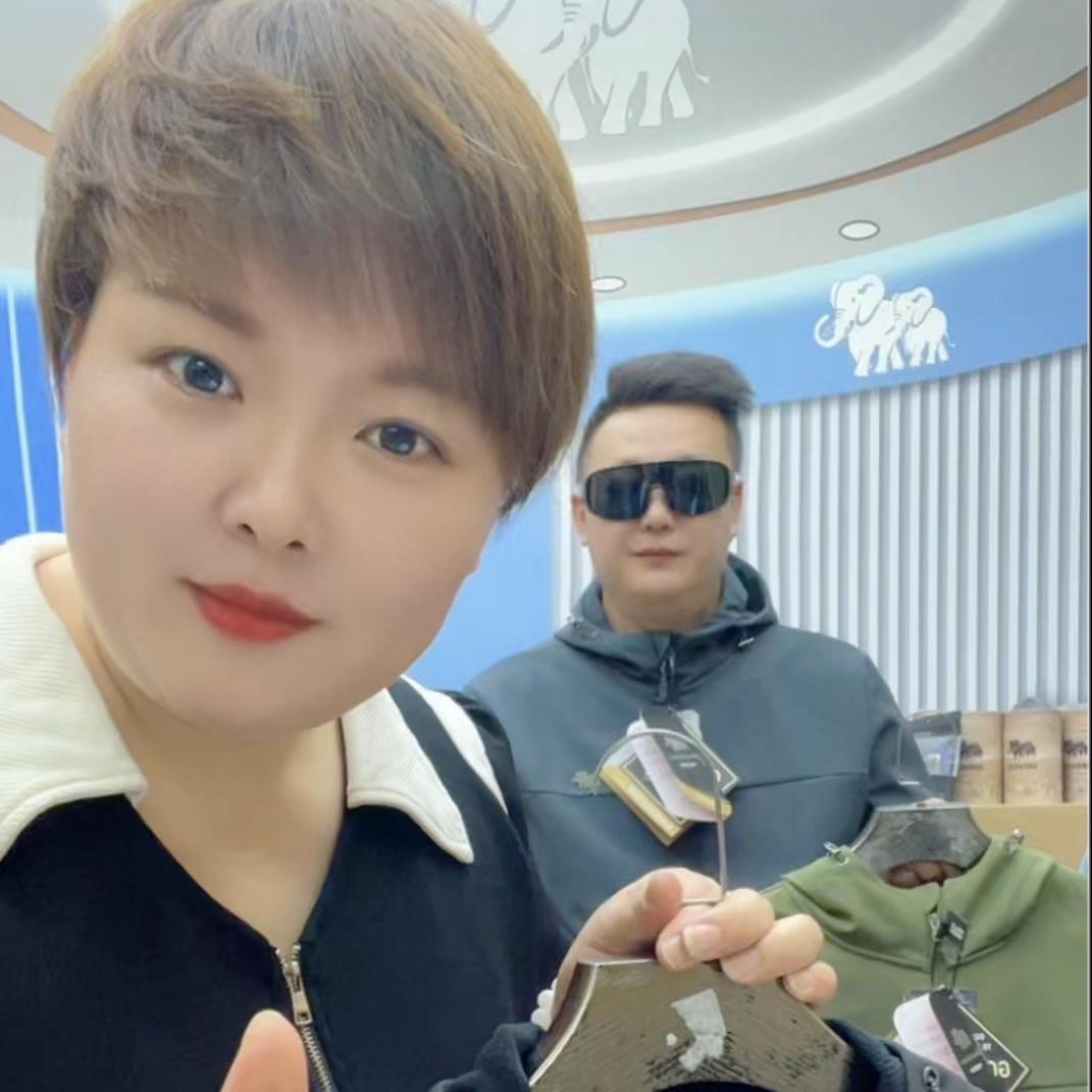 露姐轻奢服饰