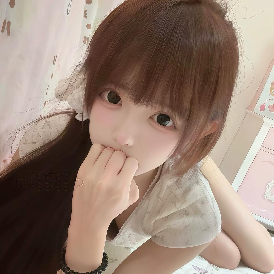 ꒦ິ^꒦ິ