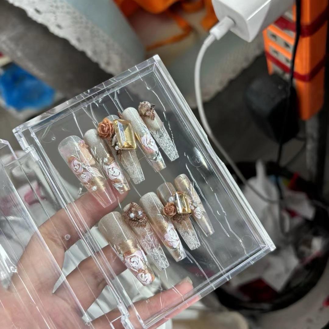 大茉丽穿戴甲