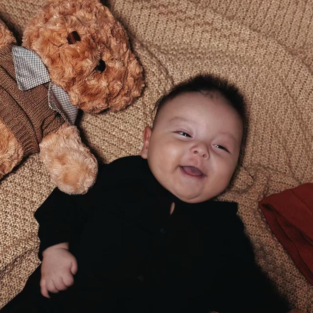 ค蜡笔小艾ฅ ੭ﾞ