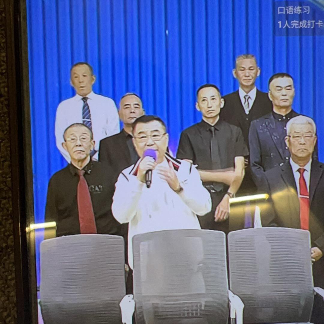 明明.