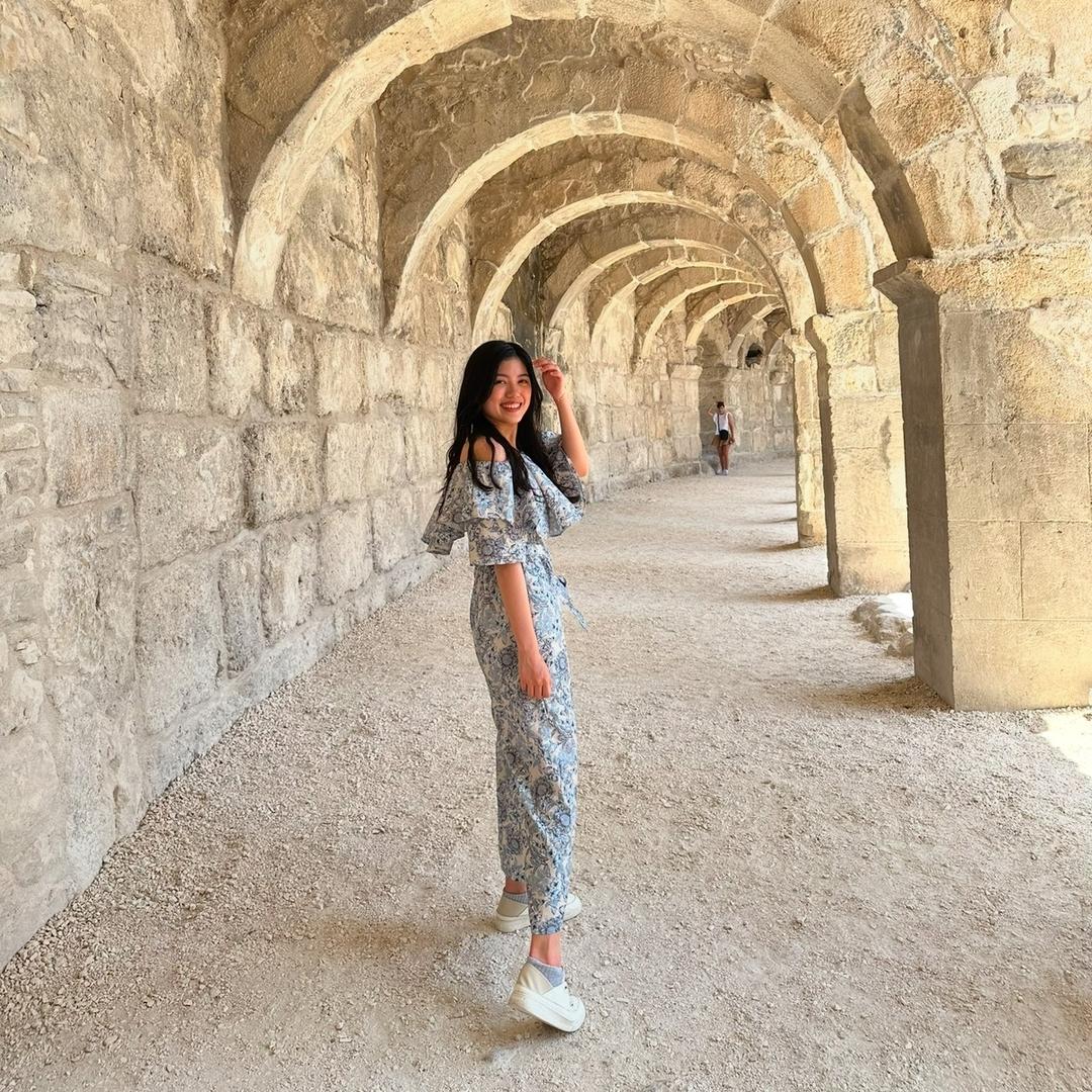 李昀李昀