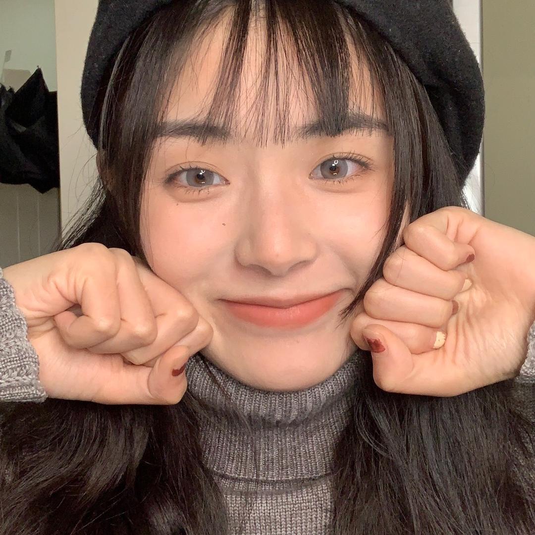 害羞的井妹