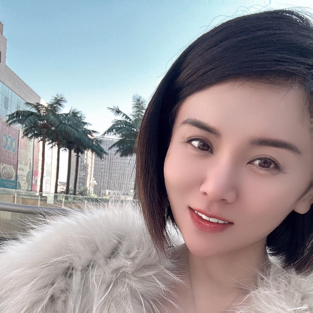 哈密由野洗脸吧（许格玮）