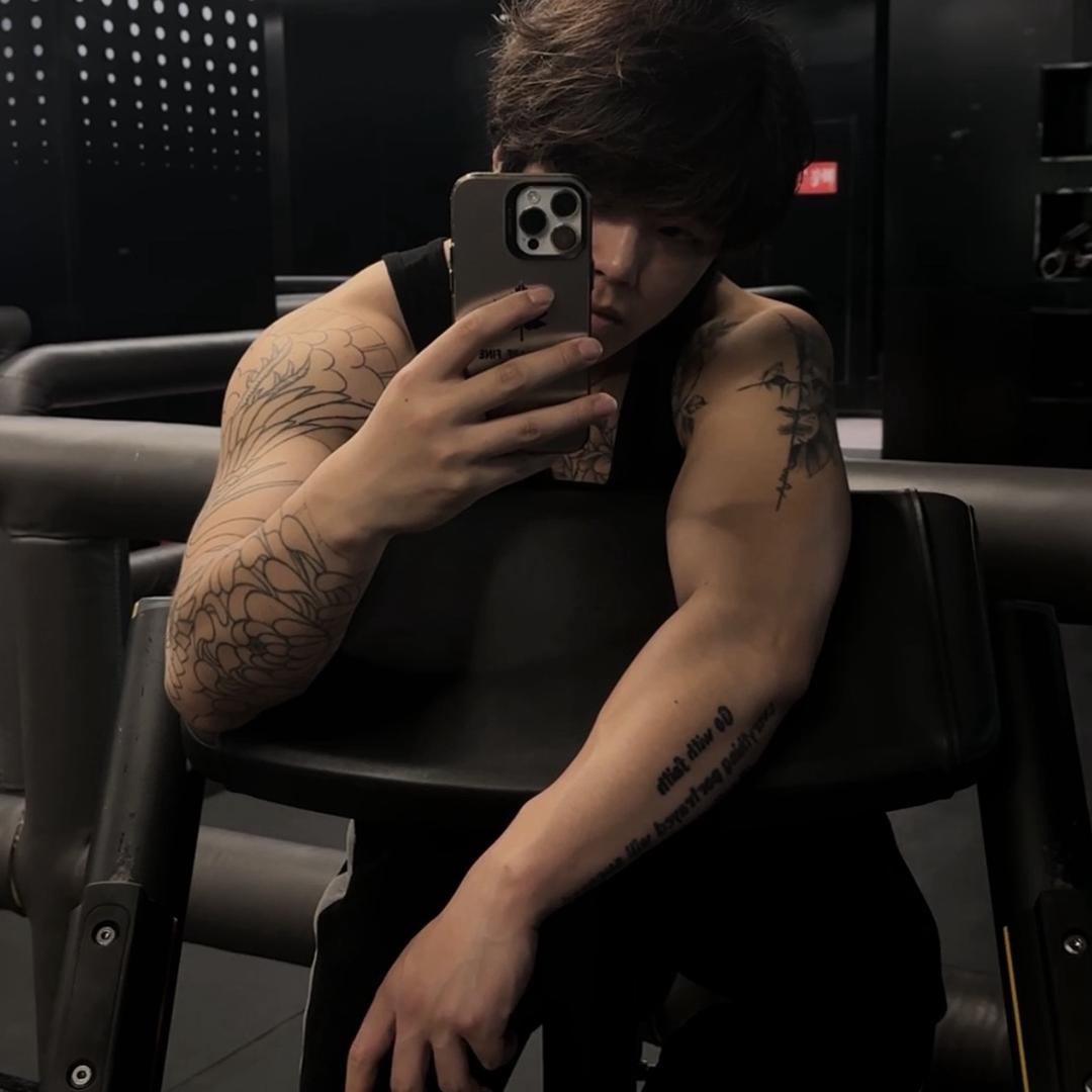 🦁.