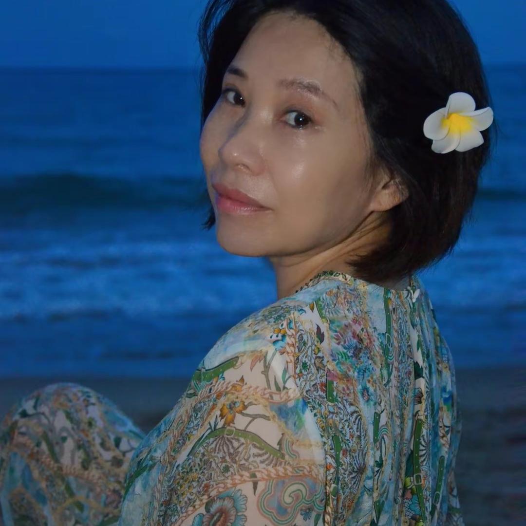 东方龙爱心💗姐姐